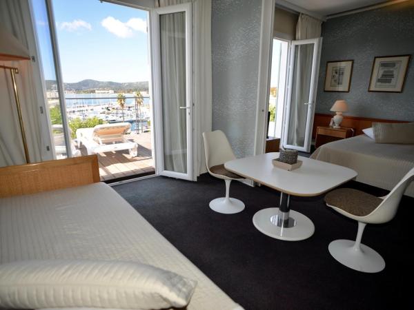 Auberge De La Calanque : photo 1 de la chambre chambre triple privilège avec vue sur mer