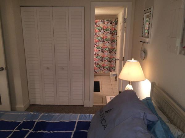 405 Waters Edge : photo 1 de la chambre appartement - vue sur mer