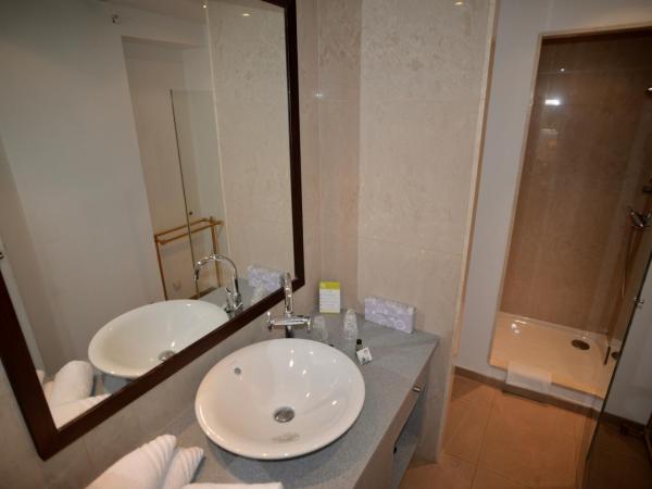 Auberge De La Calanque : photo 4 de la chambre appartement (5 adultes)