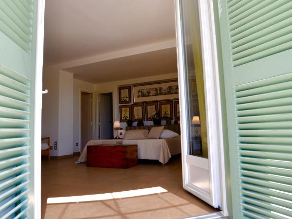 Auberge De La Calanque : photo 2 de la chambre appartement (5 adultes)