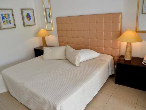 Auberge De La Calanque : photo 3 de la chambre appartement (4 adultes)