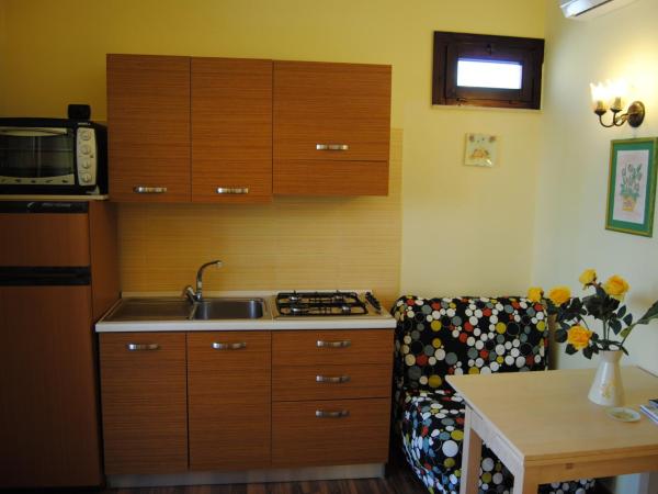 Residence Villa Il Glicine : photo 6 de la chambre appartement 1 chambre supérieur (2 adultes)