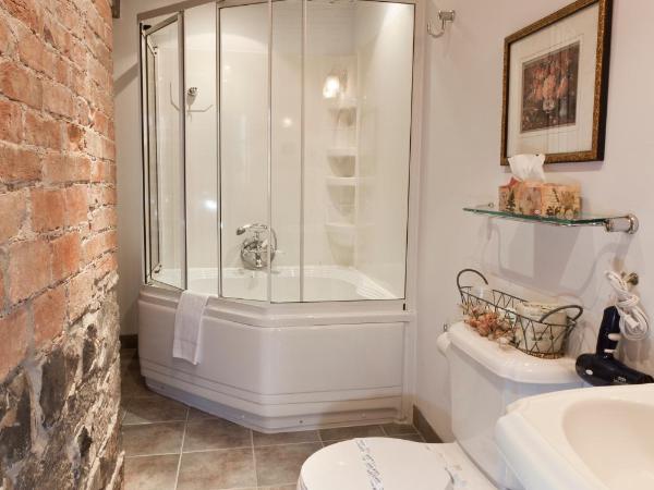 Manoir Sur le Cap : photo 2 de la chambre chambre lit queen-size