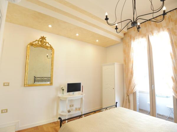 Residenza Borbonica : photo 2 de la chambre chambre double deluxe avec balcon