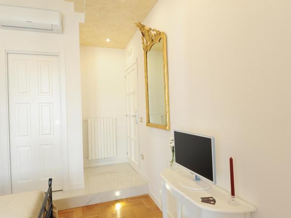 Residenza Borbonica : photo 3 de la chambre chambre double deluxe avec balcon