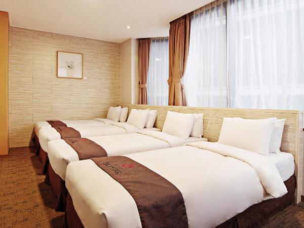 Hotel Skypark Myeongdong 2 : photo 4 de la chambre chambre quadruple