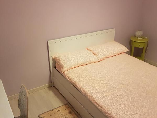 iride : photo 2 de la chambre chambre double avec salle de bains commune