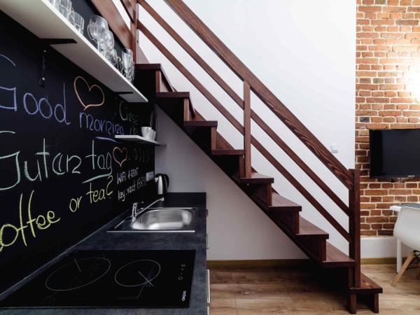 2 Nights Apartments - great location, right next to Main Rail and Bus Station, 10 min to Main Square by foot : photo 7 de la chambre appartement en duplex