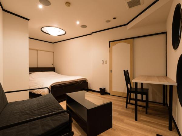 Tokyo Guest House Ouji Music Lounge : photo 5 de la chambre chambre double avec salle de bains privative