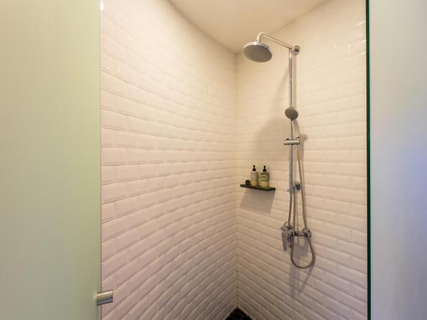 Bangsak Village - Adults Only - SHA Extra Plus : photo 1 de la chambre chambre double deluxe