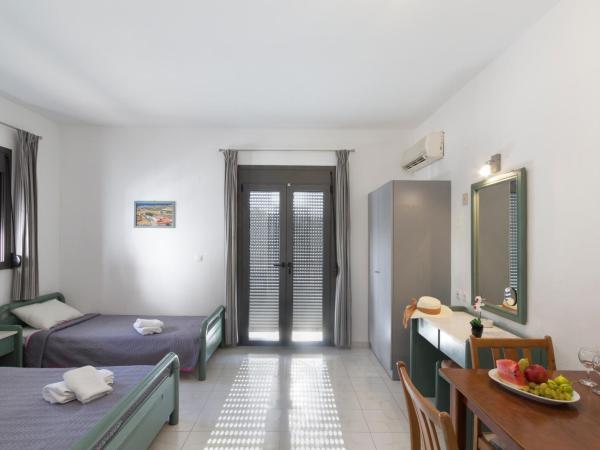 Villa Marina : photo 7 de la chambre studio (3 adultes)