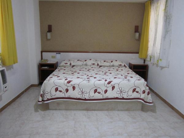 Hotel Baluarte : photo 4 de la chambre chambre lit king-size standard
