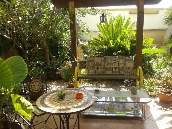 B&B Tra i mari del Salento : photo 5 de la chambre chambre quadruple avec salle de bains privative séparée