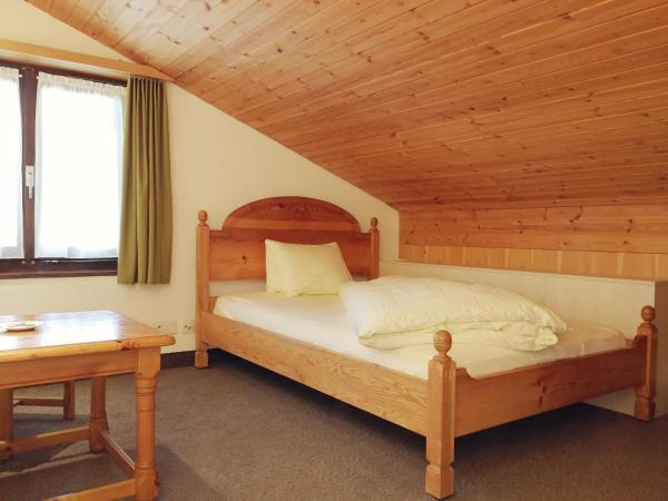 Ambiente Mountain Style : photo 2 de la chambre chambre simple avec douche