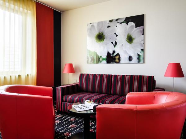 Vienna House Easy by Wyndham Katowice : photo 2 de la chambre classic apartment with king or two single beds