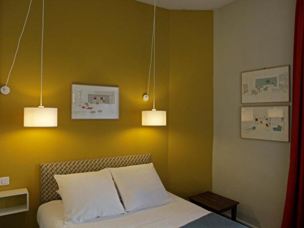 Hotel Auberge des Remparts : photo 3 de la chambre chambre double standard