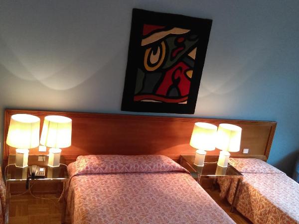 Hotel de l'Orangerie : photo 9 de la chambre chambre quadruple