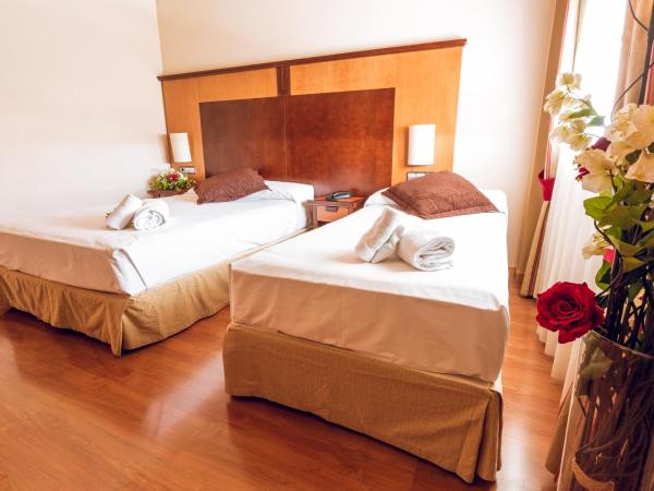 Hotel Bardo Recoletos Coco : photo 5 de la chambre chambre double avec lit d'appoint (2 adultes + 1 enfant)