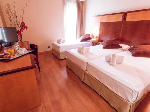 Hotel Bardo Recoletos Coco : photo 1 de la chambre chambre triple