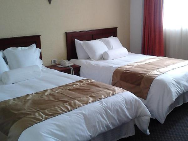 Howard Johnson by Wyndham Morelia Calle Real : photo 9 de la chambre chambre double avec 2 lits doubles - non-fumeurs