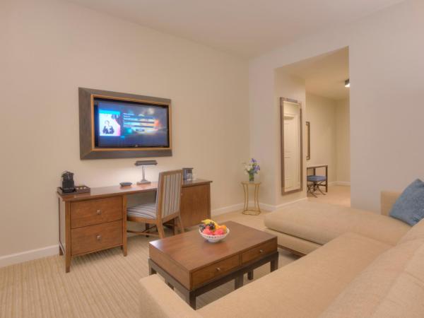 NOPSI Hotel New Orleans : photo 5 de la chambre suite de luxe avec lit king-size