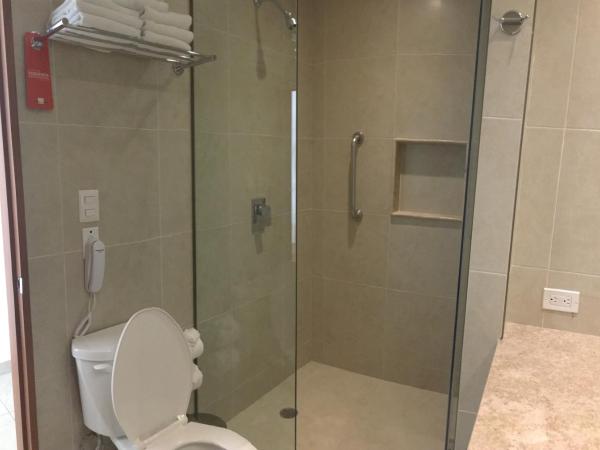 Ambiance Suites : photo 8 de la chambre chambre lits jumeaux