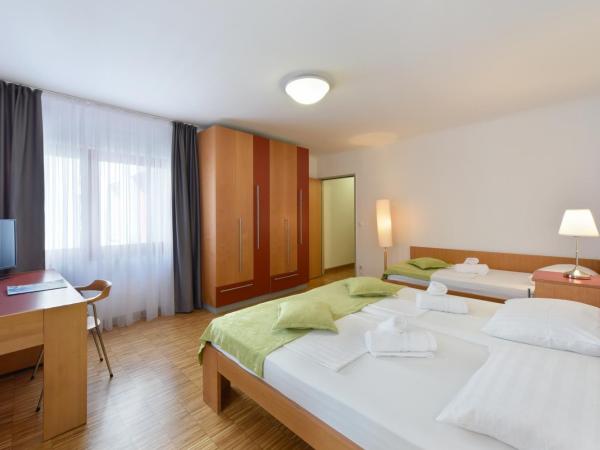 Hotel Korotan : photo 3 de la chambre chambre triple