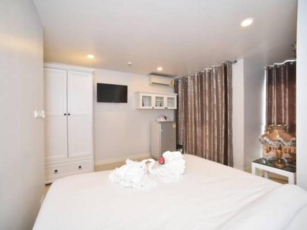 Parvena Hotel Sathorn : photo 5 de la chambre chambre lit king-size supérieure