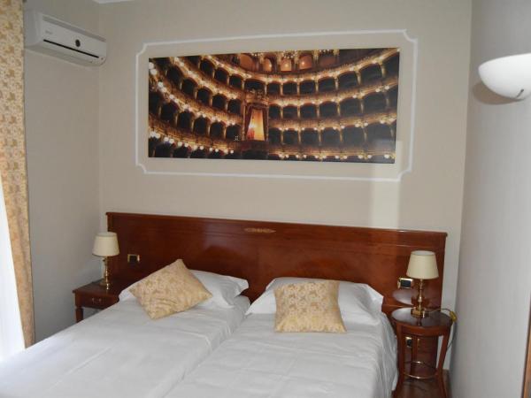 Hotel Centrum : photo 7 de la chambre chambre deluxe double ou lits jumeaux