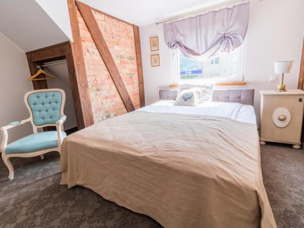 Villa Italiana pokoje z prywatnymi łazienkami & Odnowa Biologiczna : photo 1 de la chambre chambre double avec salle de bains privative