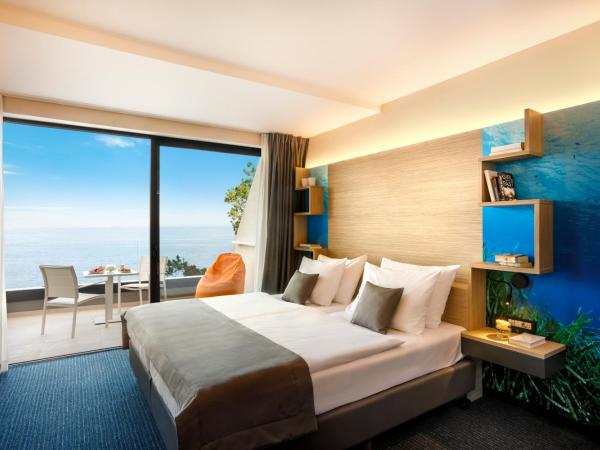 Hotel Ičići - Liburnia : photo 6 de la chambre chambre double ou lits jumeaux supérieure avec balcon - vue sur mer