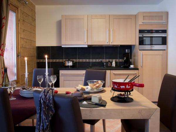 CGH Résidences & Spas Les Chalets d'Angèle : photo 2 de la chambre appartement 1 chambre (4 adultes) avec accès au spa