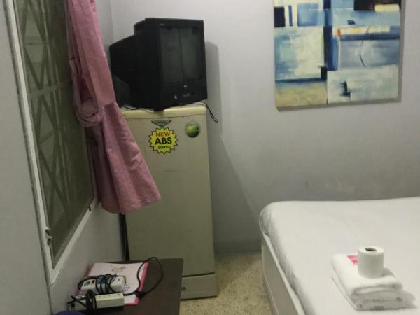 Scandalic Bar and Guest house : photo 2 de la chambre chambre double Économique