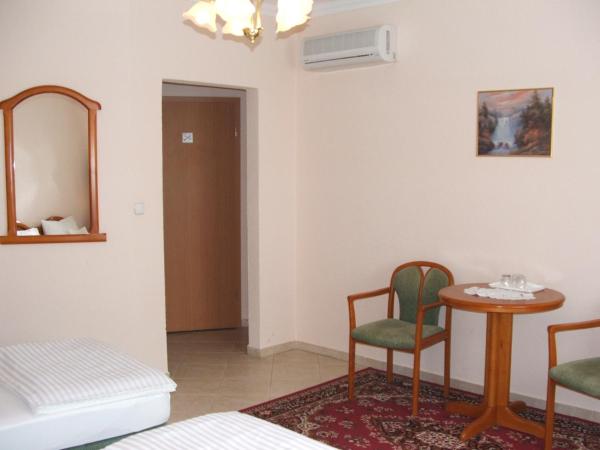 Korona Panzió : photo 4 de la chambre chambre double ou lits jumeaux