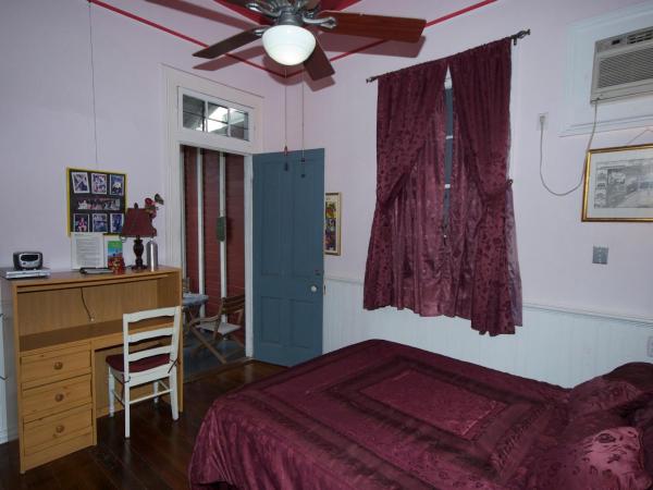 The Burgundy Bed and Breakfast : photo 4 de la chambre chambre supérieure lit queen-size