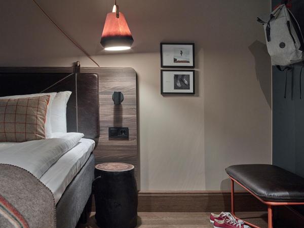 Downtown Camper by Scandic : photo 8 de la chambre chambre double spacieuse