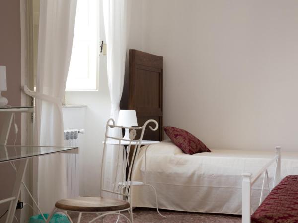 BellAqua : photo 3 de la chambre chambre double ou lits jumeaux avec salle de bains privative