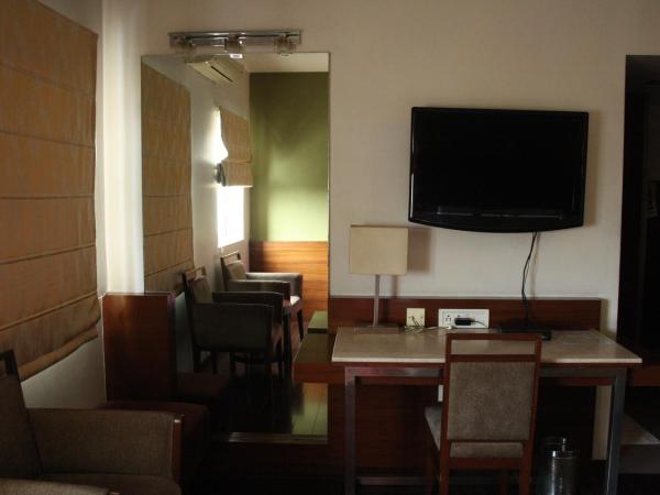 Hotel Stay Inn : photo 8 de la chambre vue sur lac