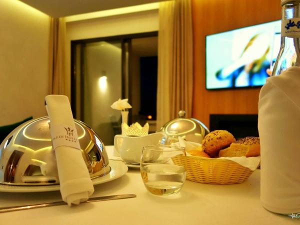 Fredj Hotel : photo 6 de la chambre suite prestige