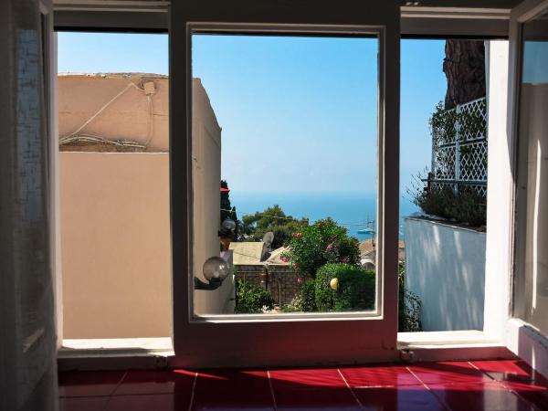 La Reginella Capri : photo 6 de la chambre chambre double ou lits jumeaux classique
