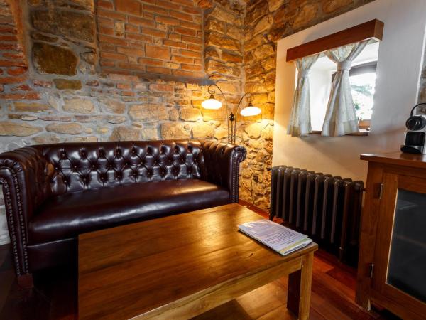 Pension U Hastrmana : photo 4 de la chambre suite avec vue sur lac