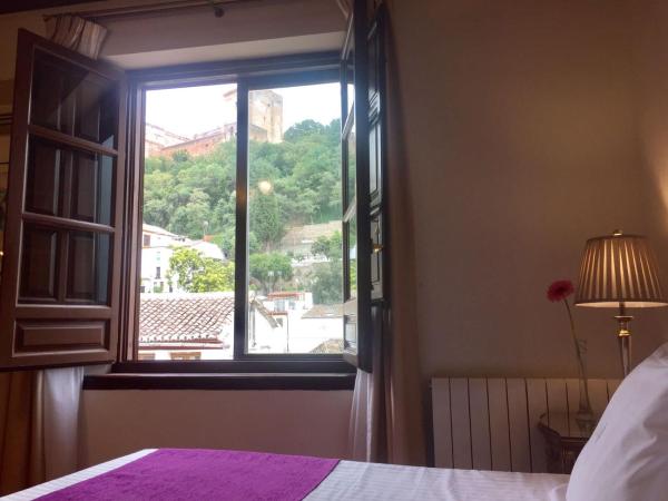 Palacio de Santa Inés : photo 6 de la chambre chambre double ou lits jumeaux - vue sur alhambra