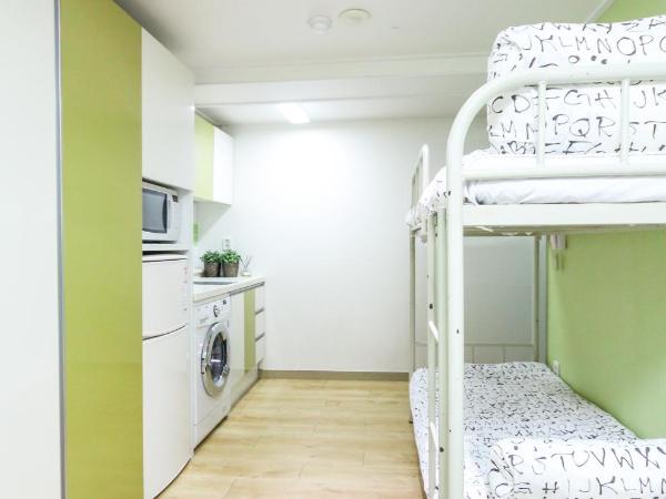 Zaza Backpackers hostel : photo 5 de la chambre chambre familiale