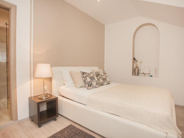 Hostel Splendido : photo 6 de la chambre chambre double deluxe avec salle de bains privative