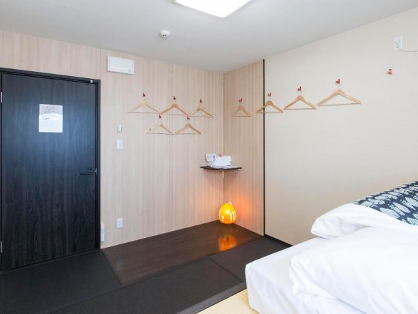 Fujitaya BnB : photo 3 de la chambre chambre triple Économique avec salle de bains commune