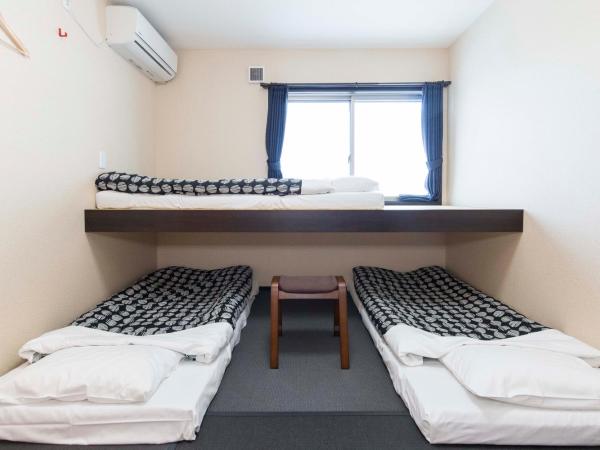 Fujitaya BnB : photo 5 de la chambre chambre triple Économique avec salle de bains commune
