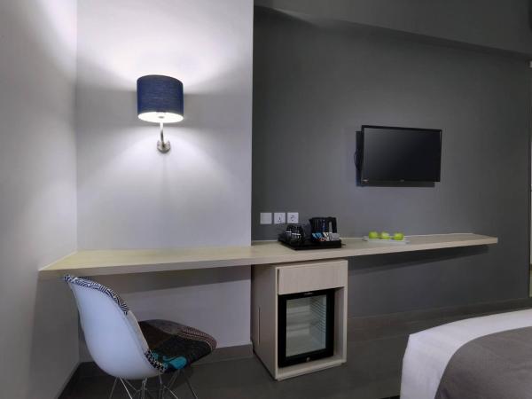 Hotel Neo+ Kebayoran Jakarta : photo 2 de la chambre chambre double ou lits jumeaux standard