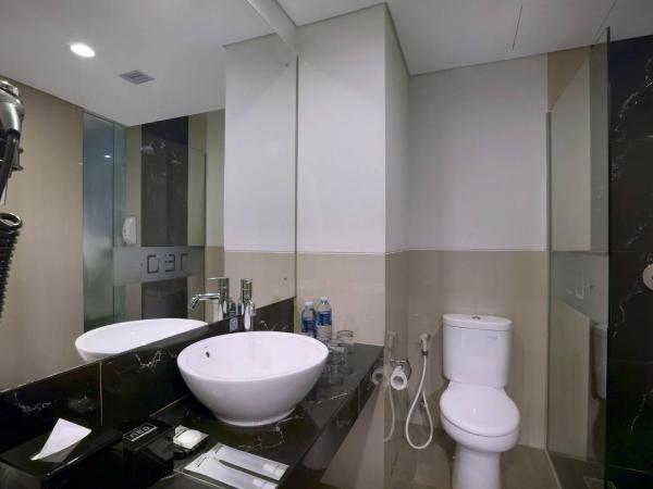 Hotel Neo+ Kebayoran Jakarta : photo 4 de la chambre chambre double ou lits jumeaux standard