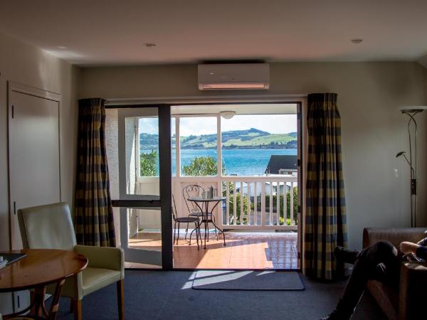 Baycrest Thermal Lodge : photo 6 de la chambre studio king avec balcon