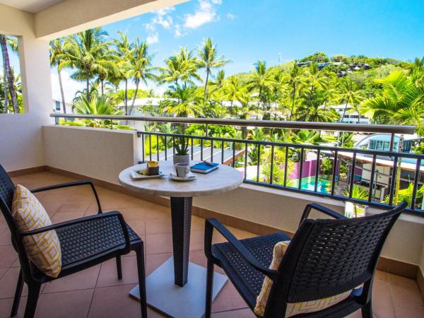 Port Douglas Peninsula Boutique Hotel - Adults Only Haven : photo 4 de la chambre pool view suite - free wifi & parking